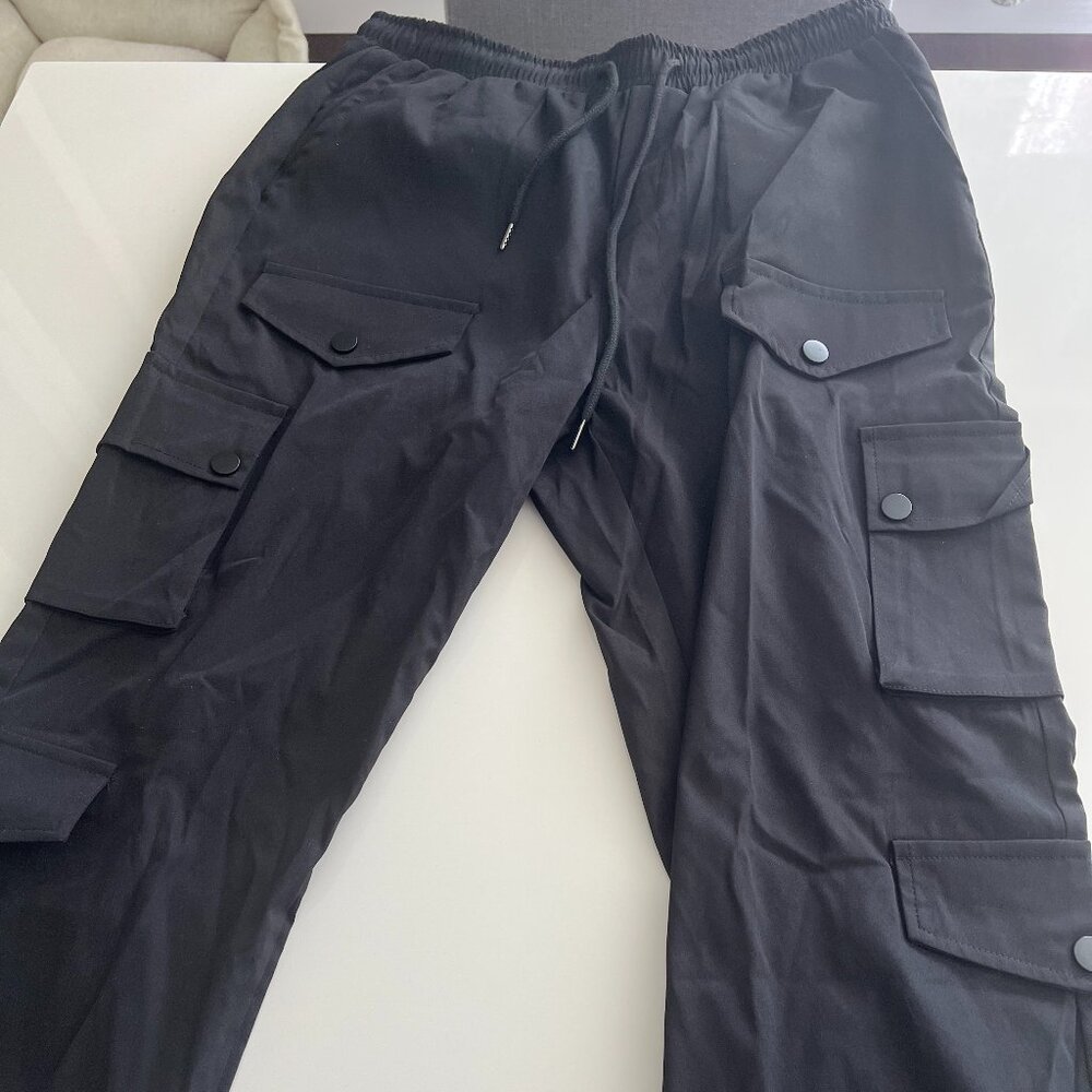 Black Cargos